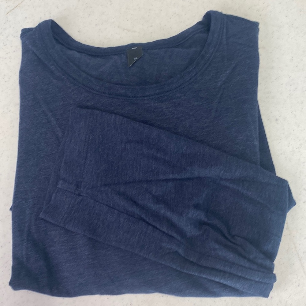 COPY - Men’s Lululemon Long Sleeve Size XL BLUE